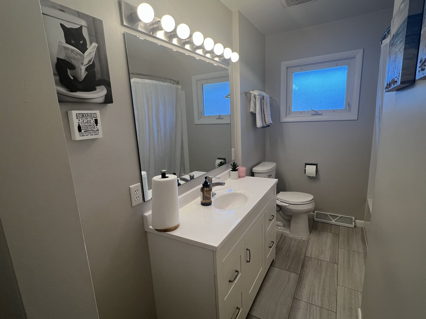 1431 E Emmerson Lane Property Photo 16