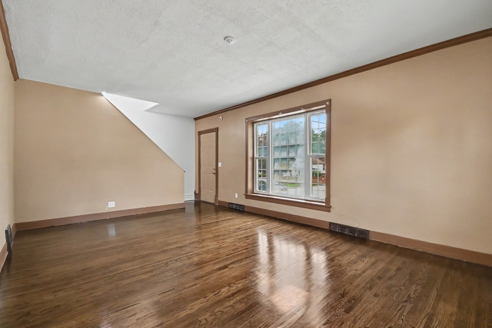 662 Bent Street Property Photo 3
