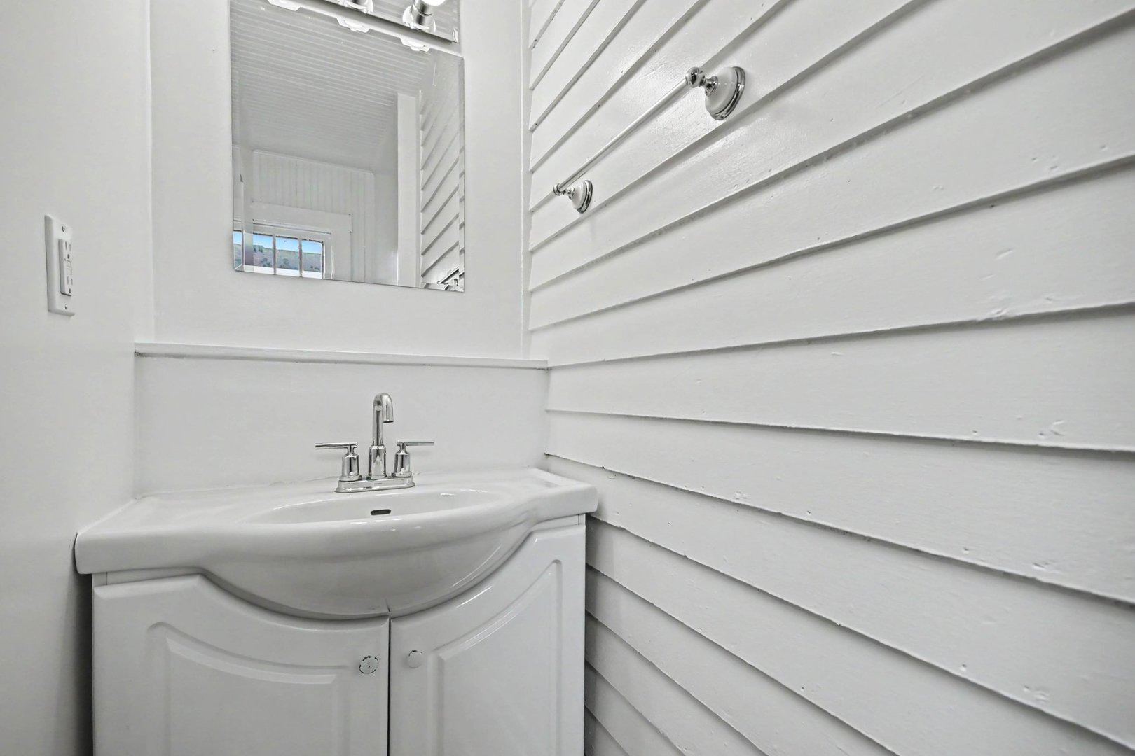 662 Bent Street Property Photo 12