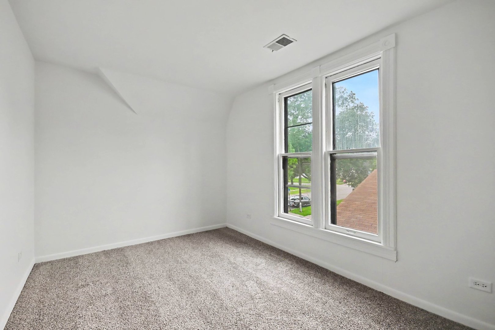 662 Bent Street Property Photo 16