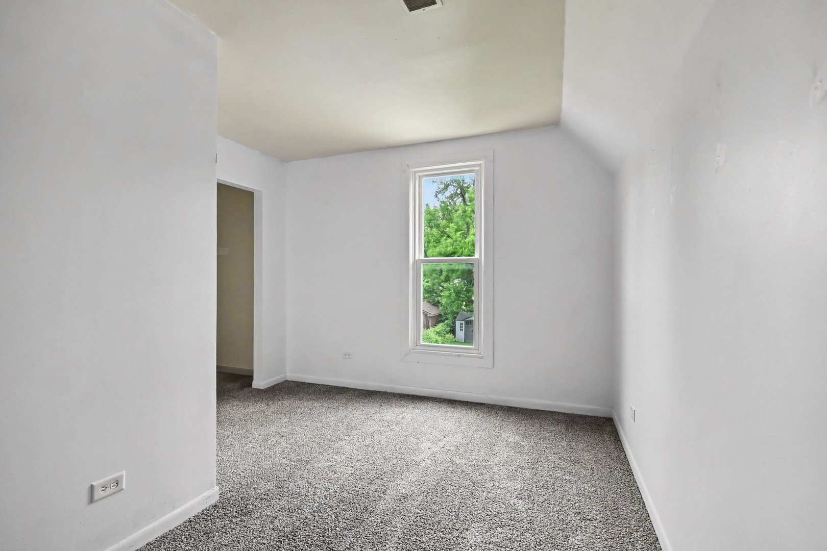 662 Bent Street Property Photo 17