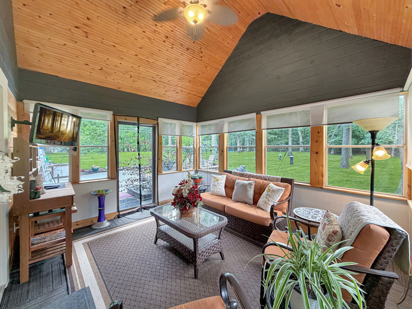 2094 Running Deer Lane Property Photo 21