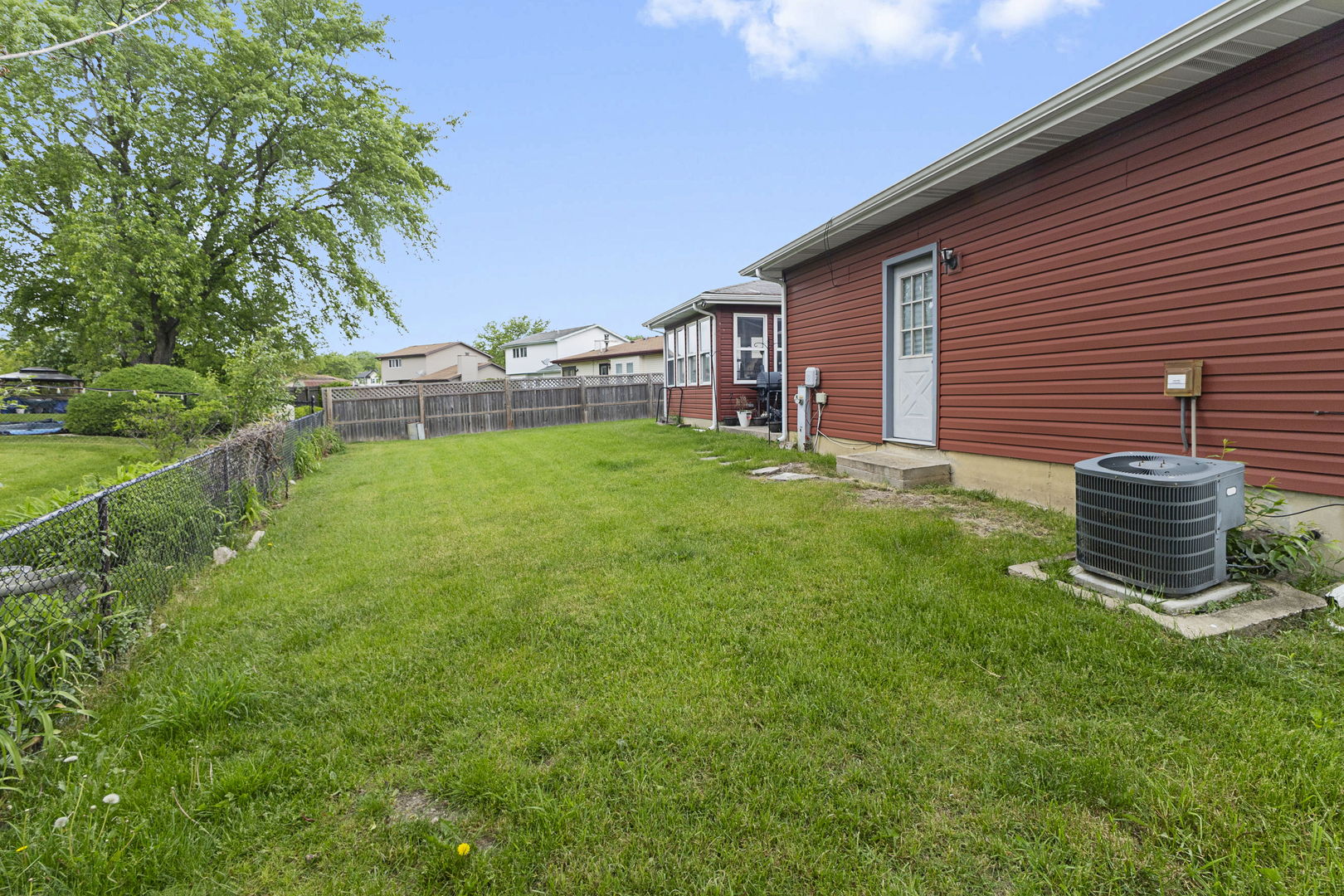 5733 Woodgate Drive Property Photo 16