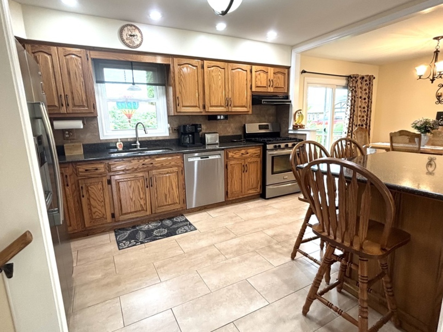 508 Willow Lane Property Photo 4
