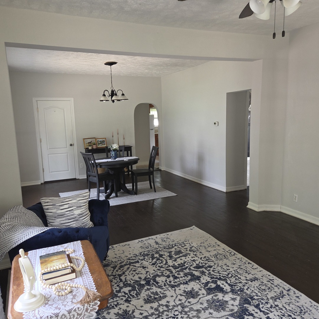 1206 S Commercial Street Property Photo 18