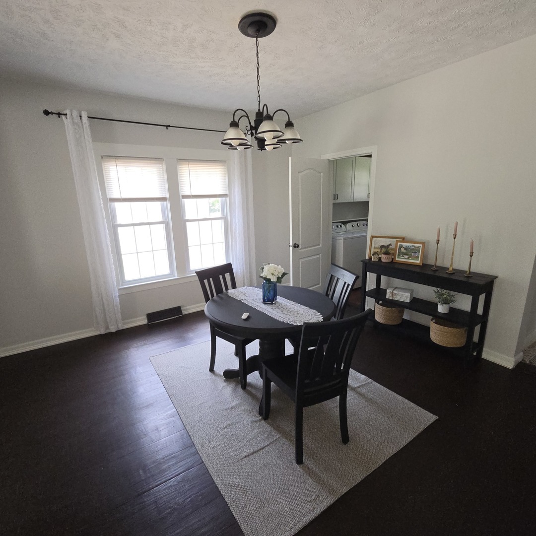1206 S Commercial Street Property Photo 26