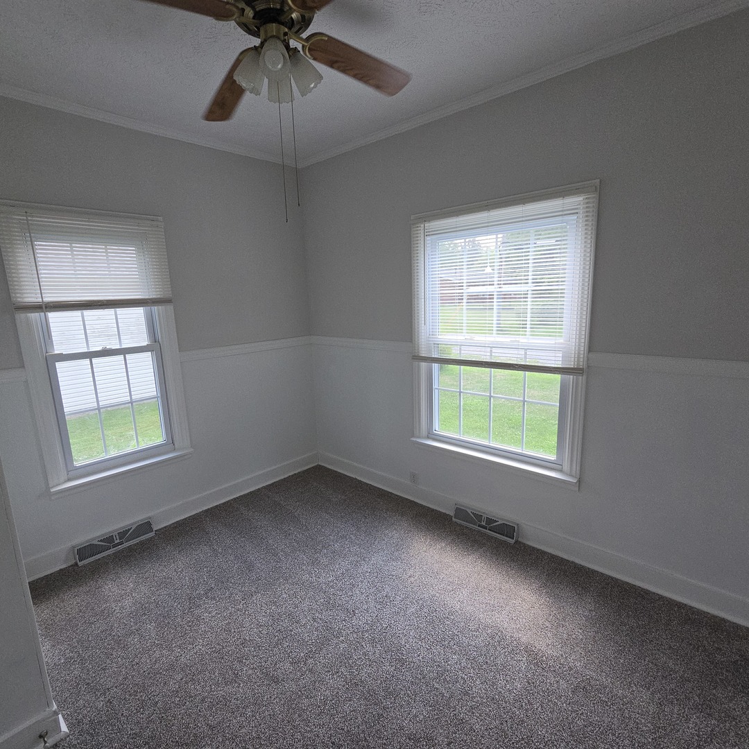 1206 S Commercial Street Property Photo 32