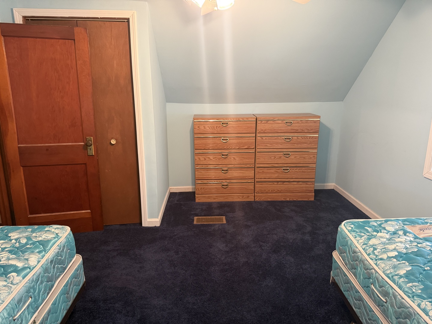 12448 S Elizabeth Street Property Photo 9