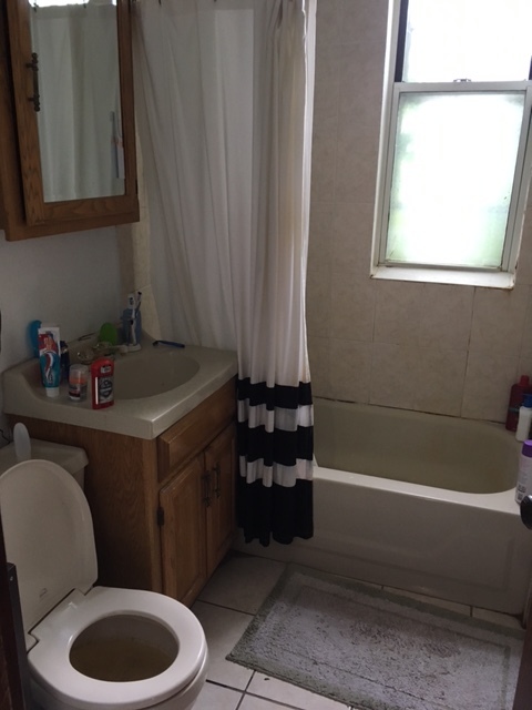2906 N Greenview Avenue 1 Property Photo 12