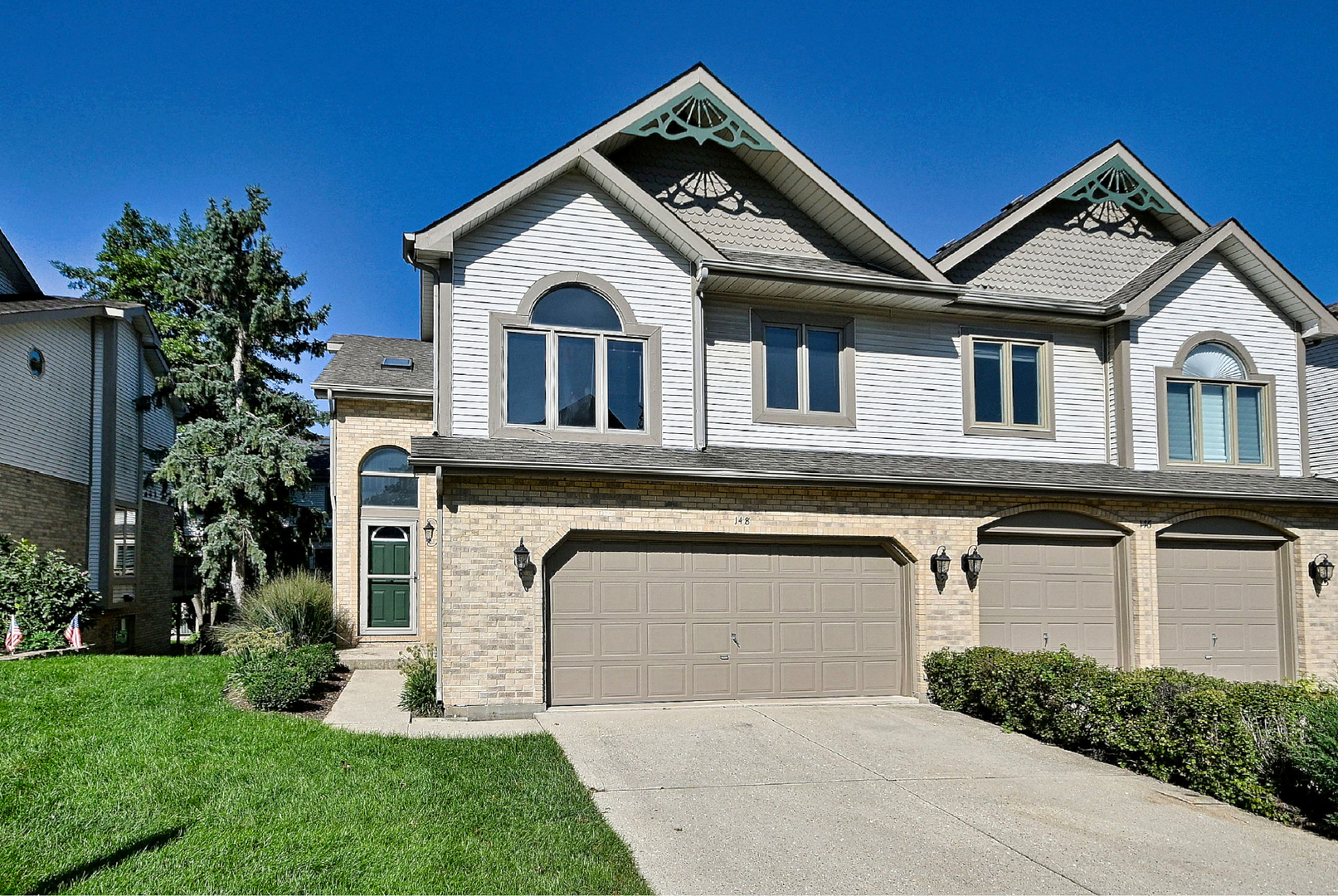 148 Schiller Square Property Photo 2