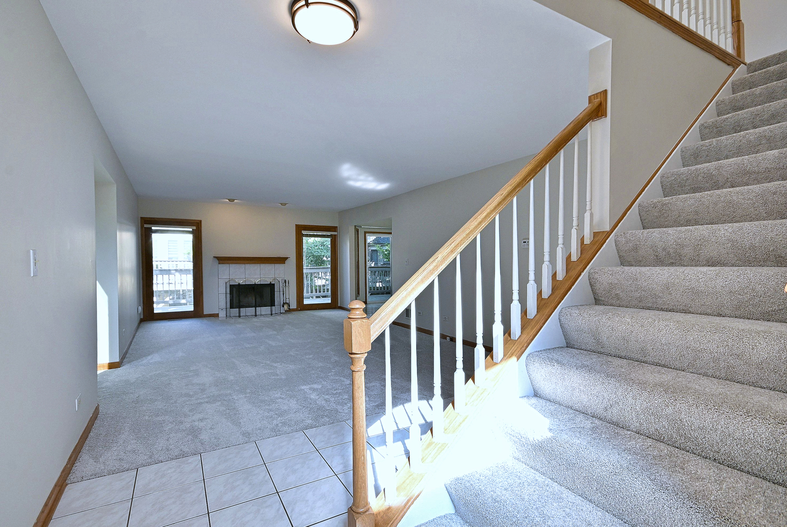 148 Schiller Square Property Photo 4
