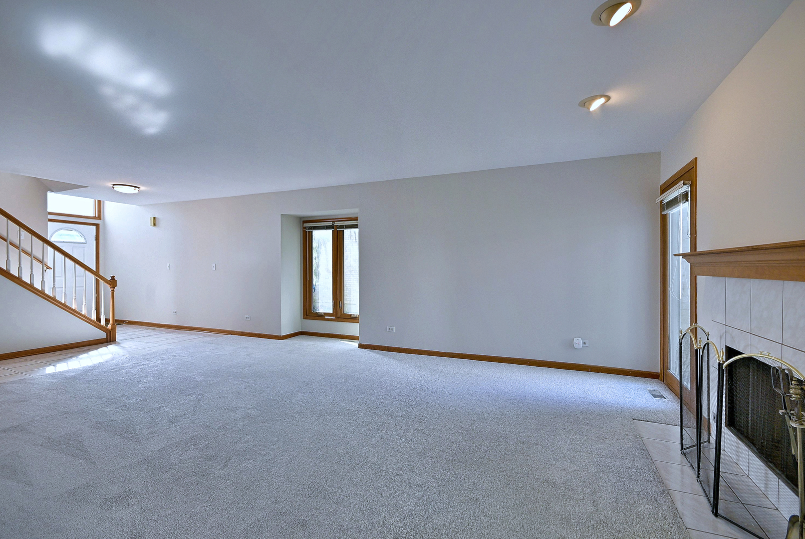 148 Schiller Square Property Photo 7