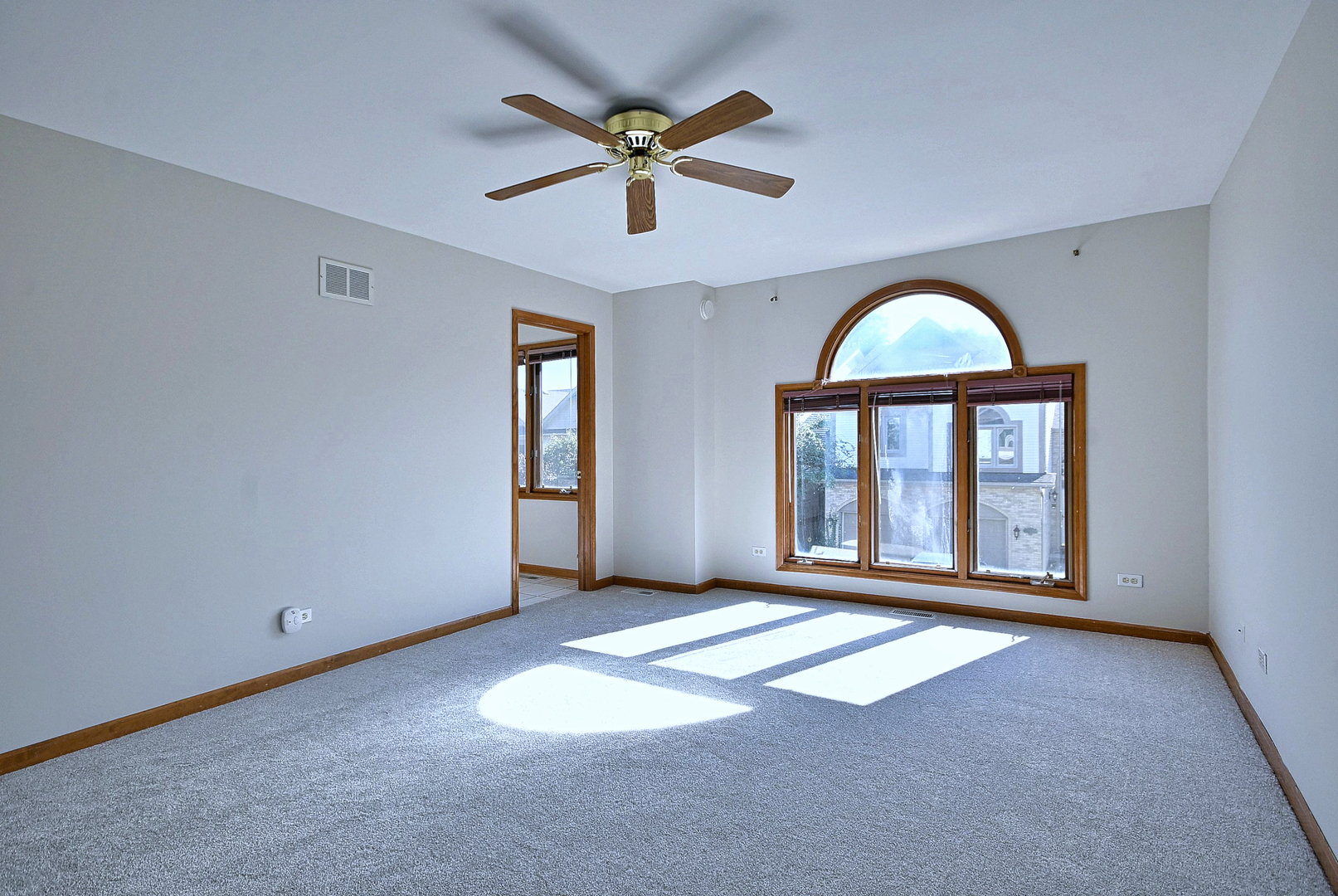 148 Schiller Square Property Photo 22