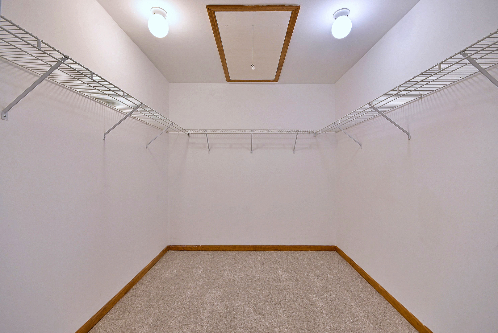 148 Schiller Square Property Photo 27