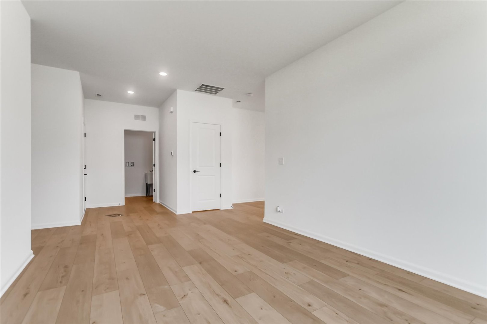 729 Alberta Avenue Property Photo 5