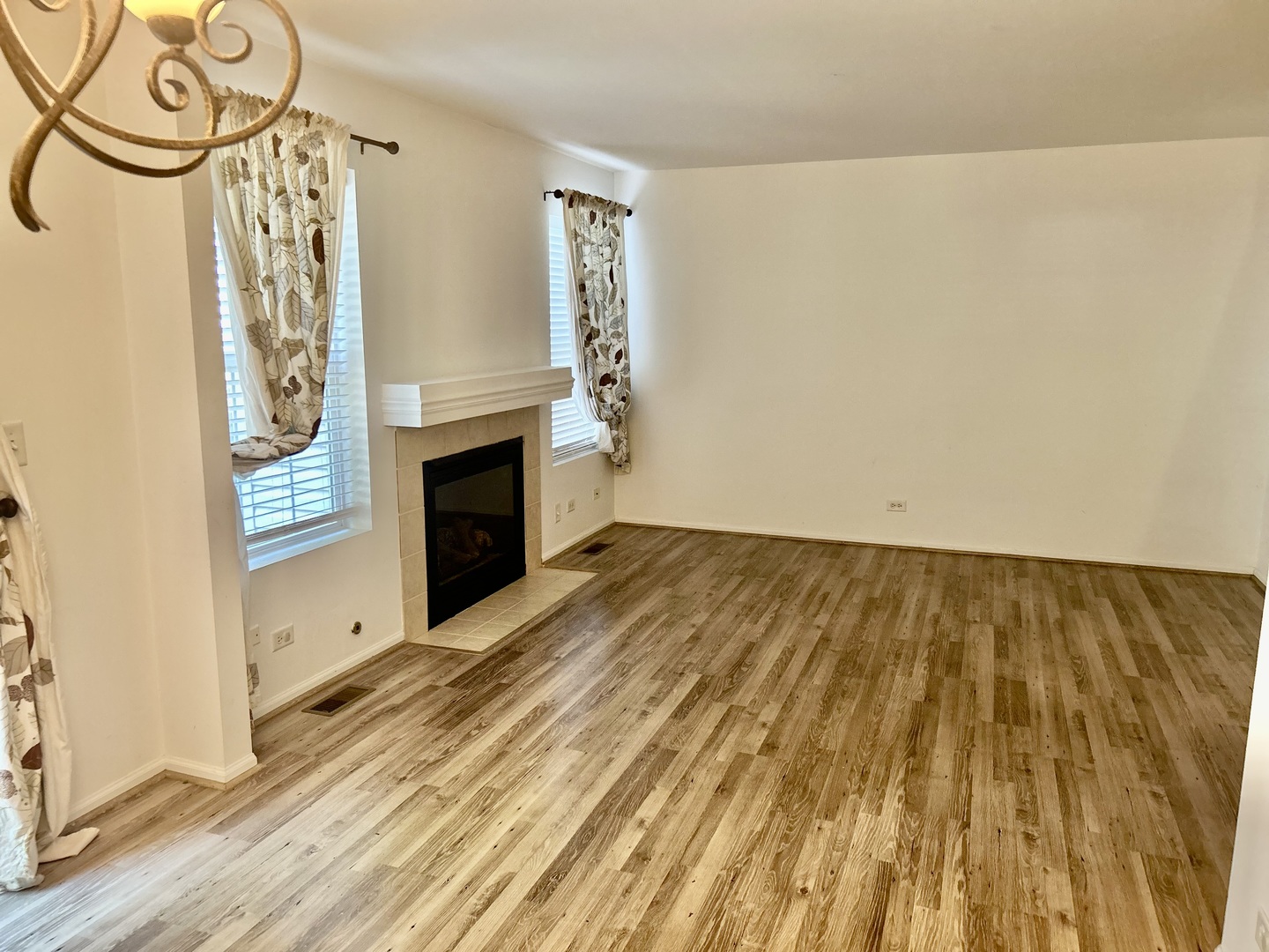 2375 Stoughton Circle Property Photo 2