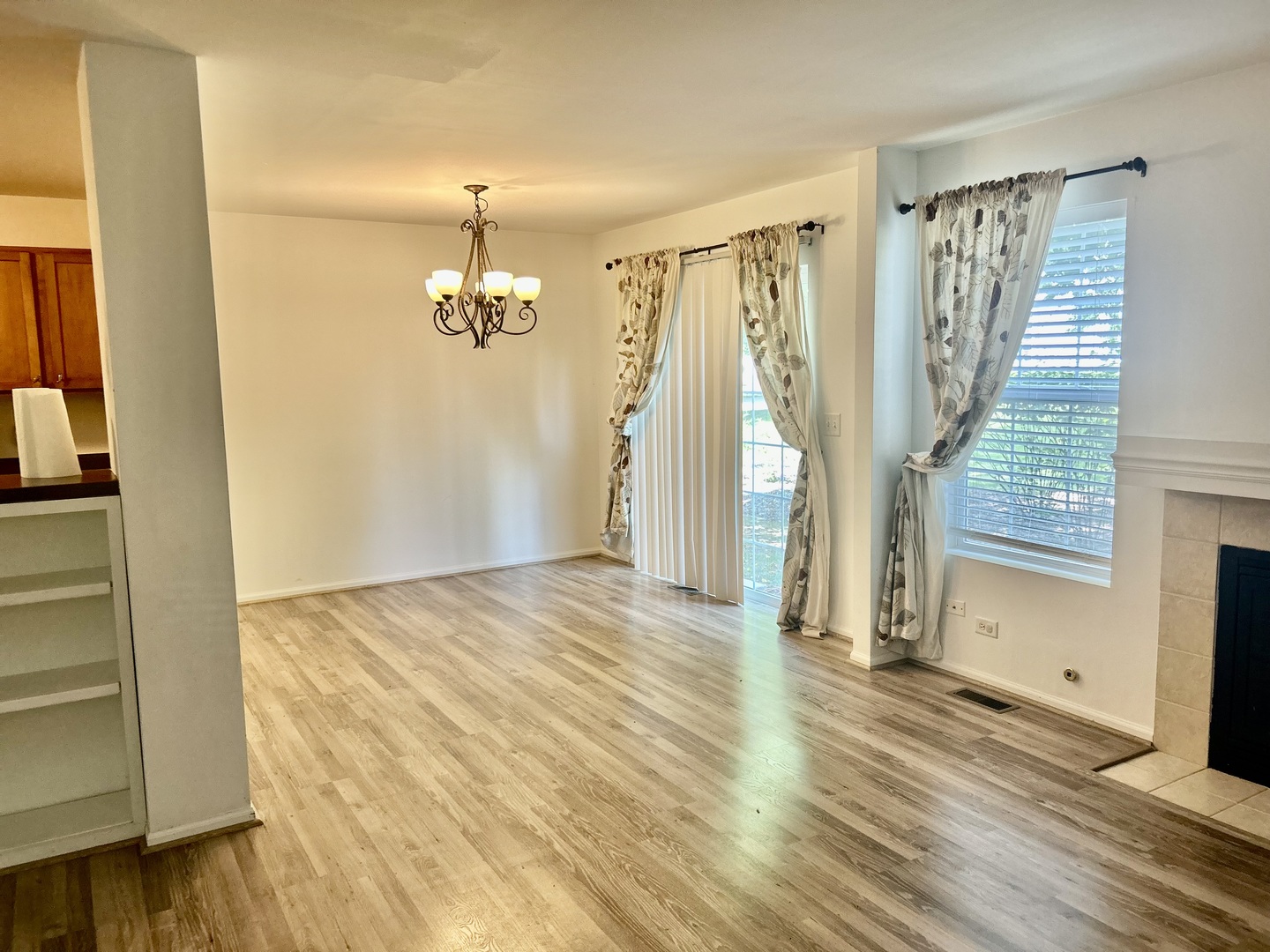 2375 Stoughton Circle Property Photo 4