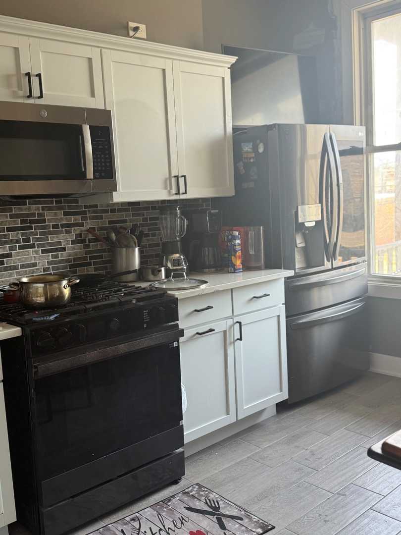 3931 W Grenshaw Street Property Photo 5