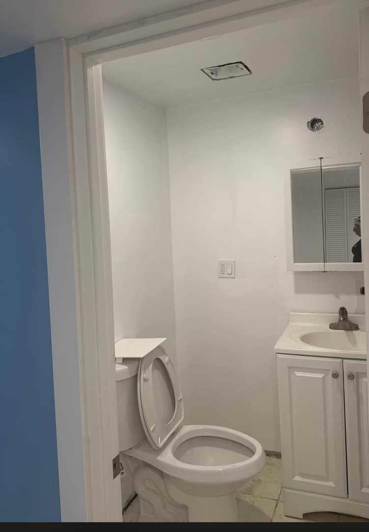 3931 W Grenshaw Street Property Photo 9