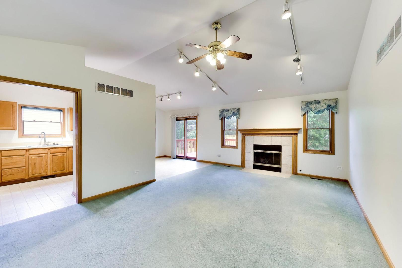 231 Clover Chase Circle Property Photo 2