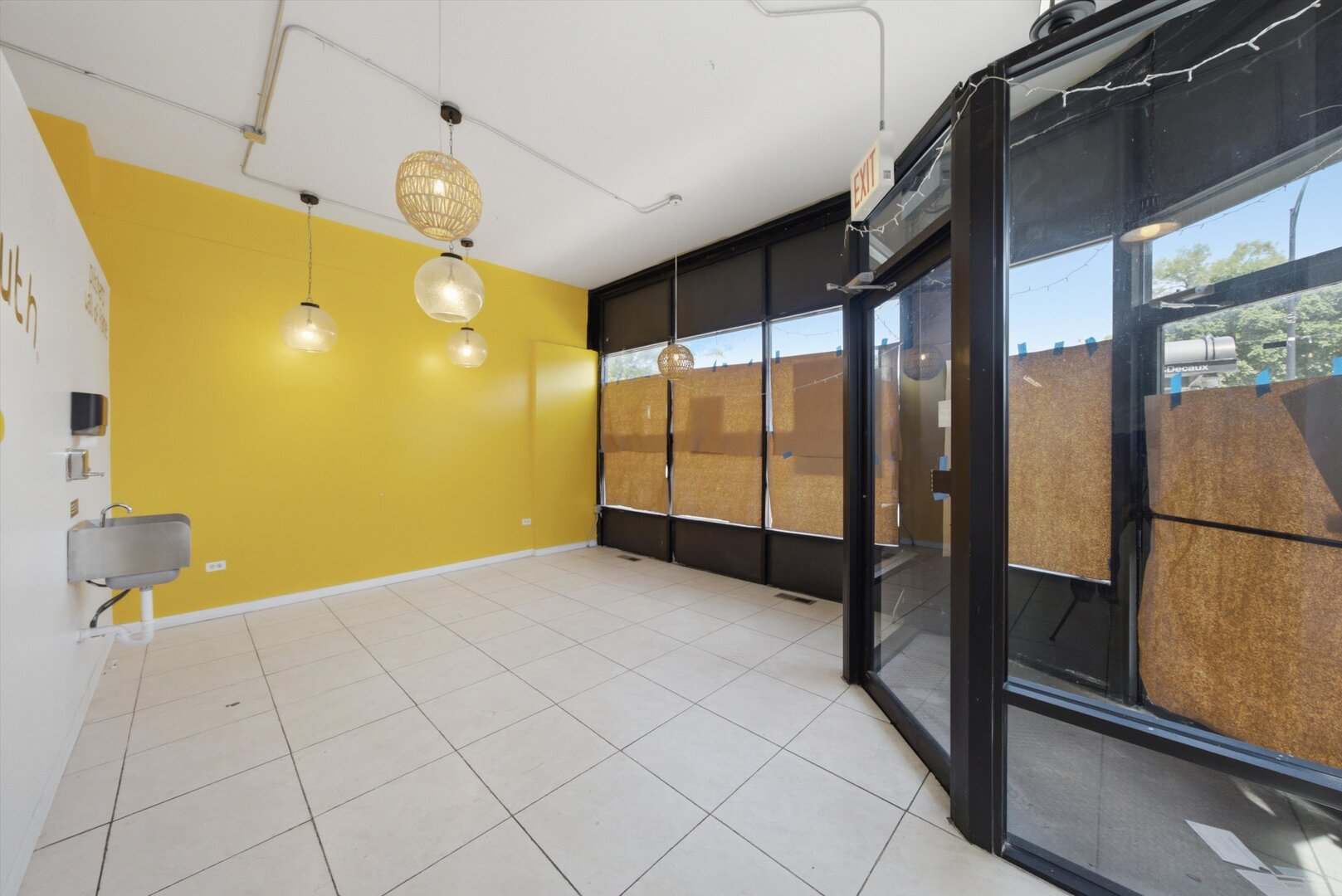 3901 W Fullerton Avenue Property Photo 7