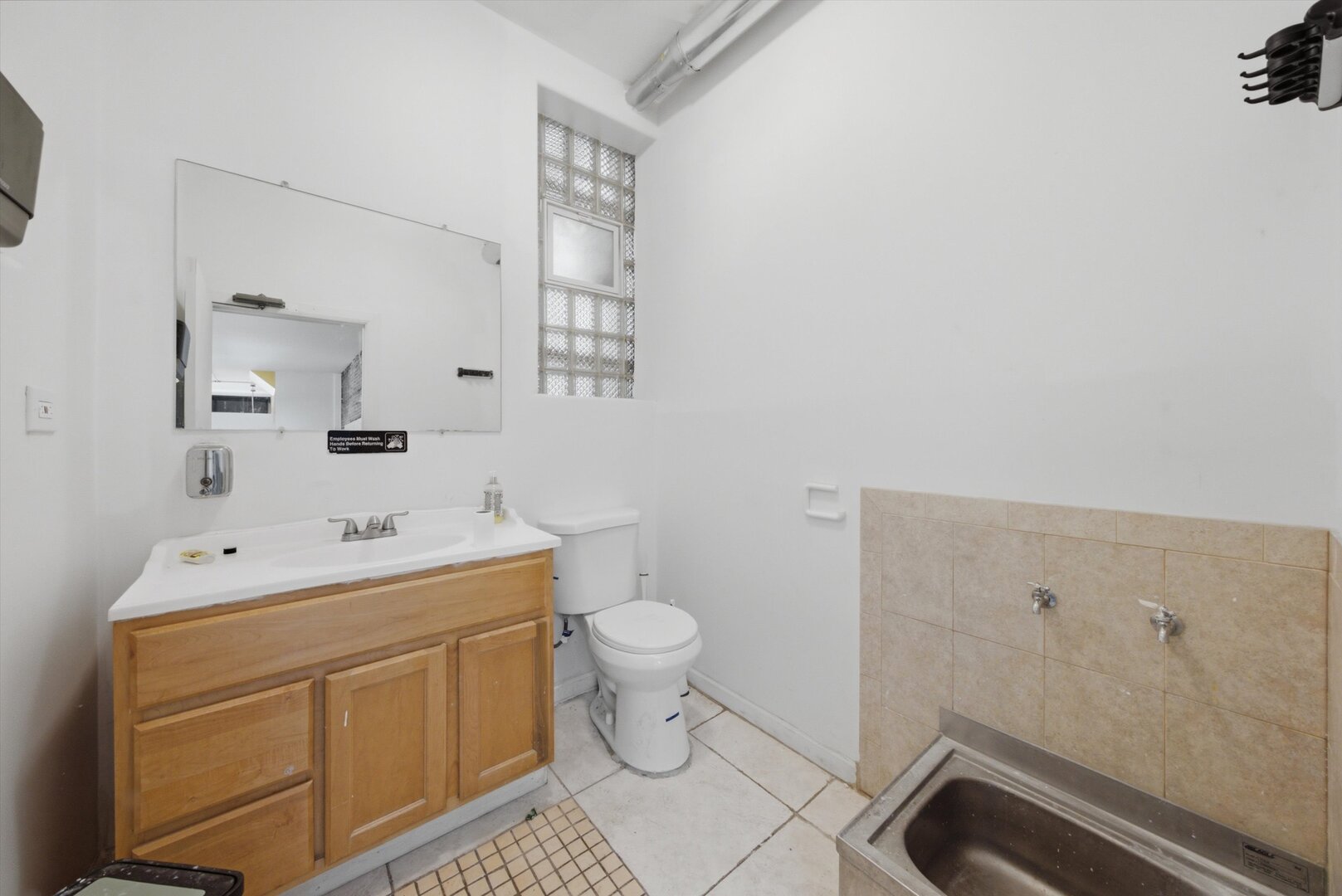 3901 W Fullerton Avenue Property Photo 22