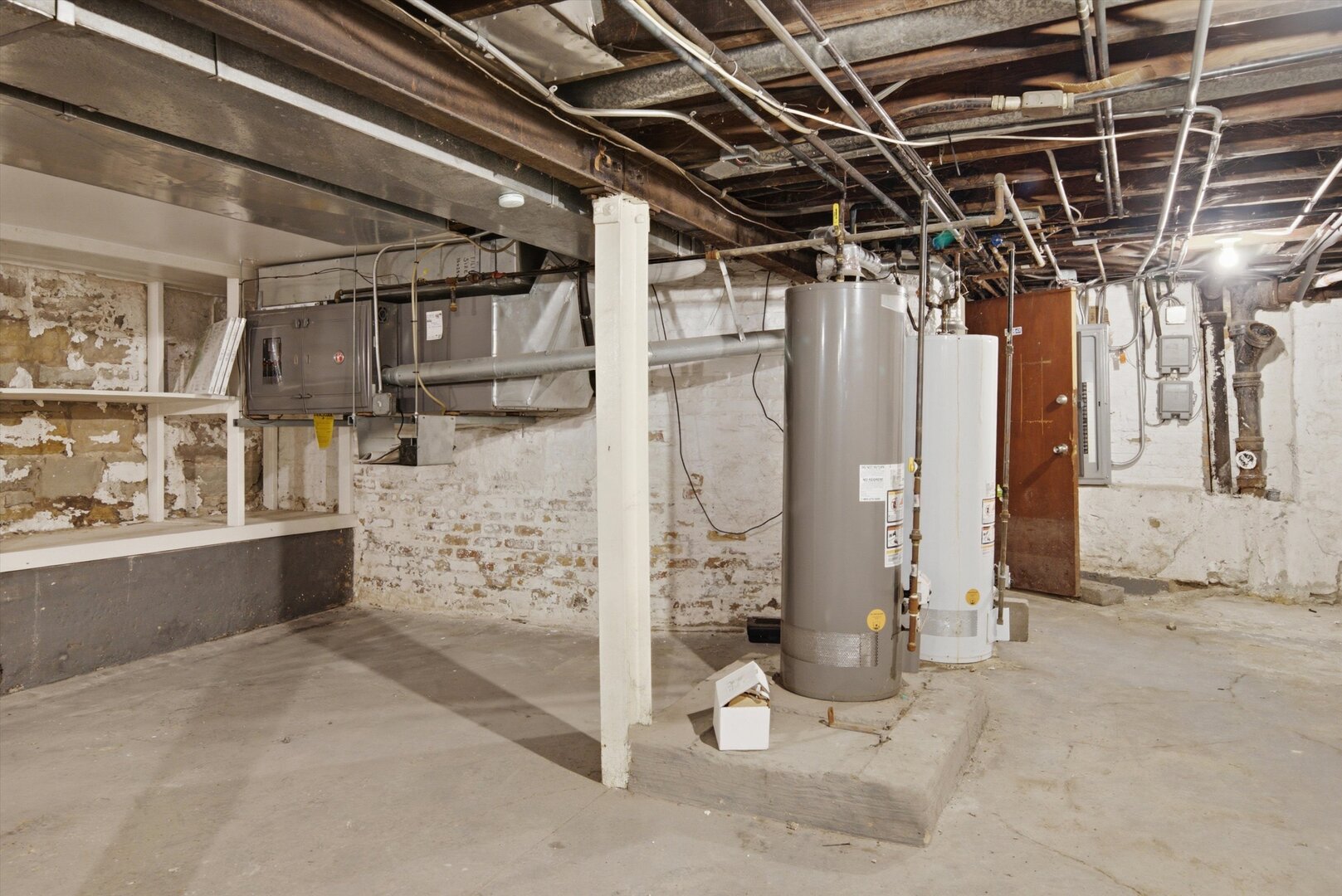 3901 W Fullerton Avenue Property Photo 34