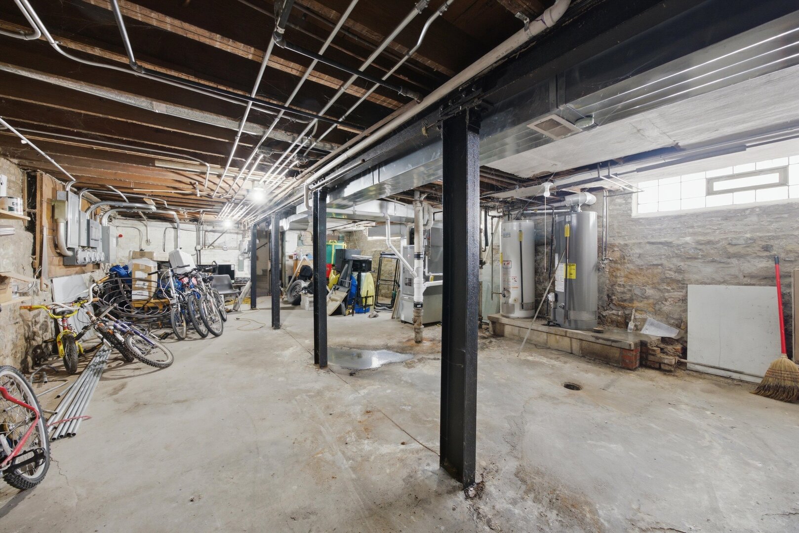 3901 W Fullerton Avenue Property Photo 36