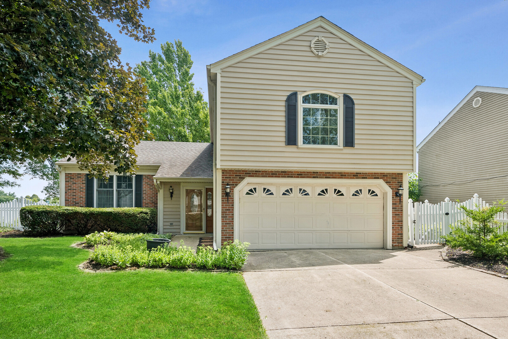807 S Sheridan Drive Property Photo 1