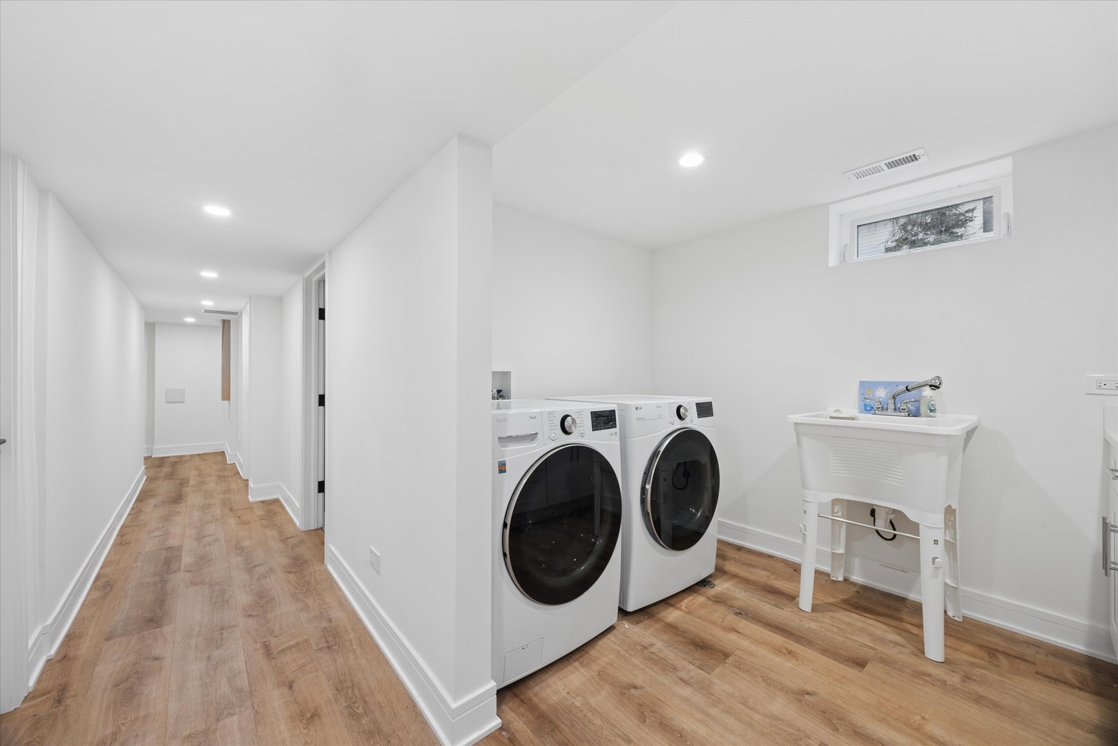 146 E Maple Street Property Photo 12