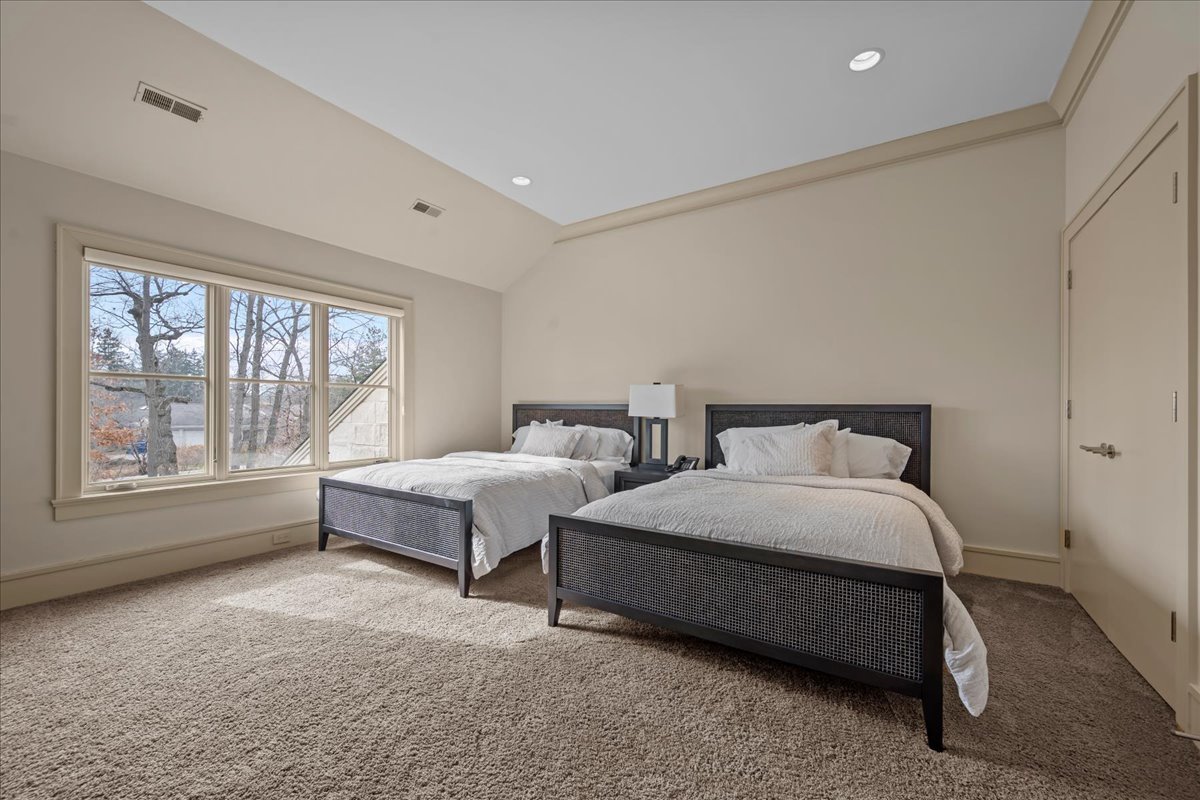 2 Bridlewood Road Property Photo 31