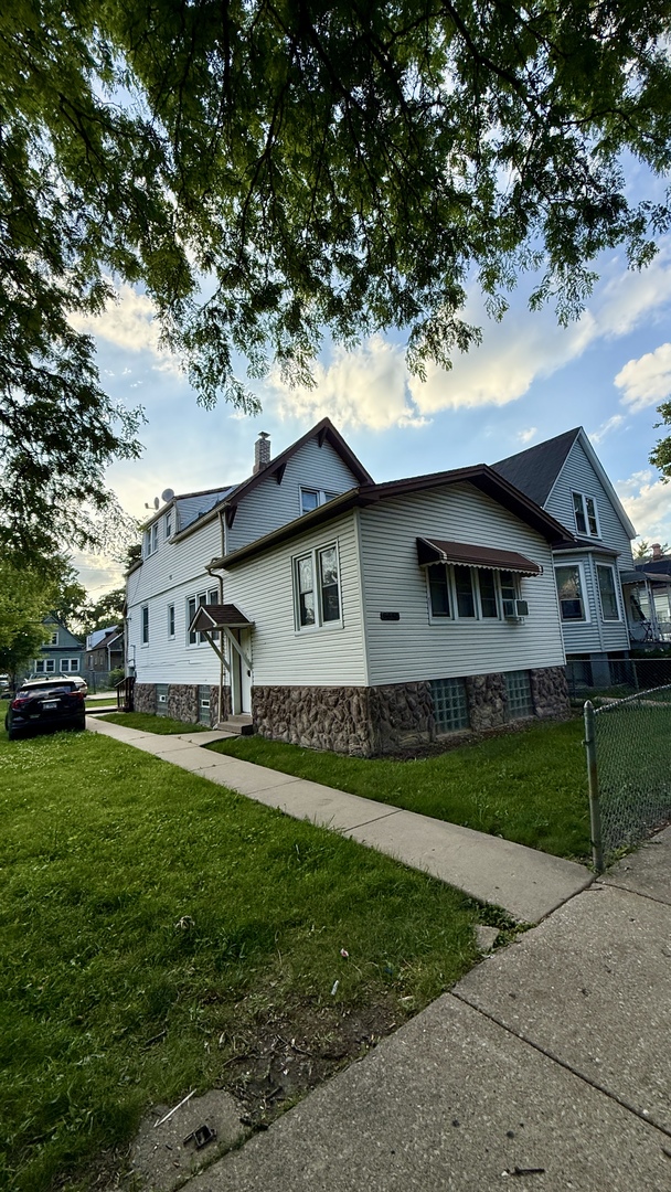 6442 S Wolcott Avenue Property Photo 2