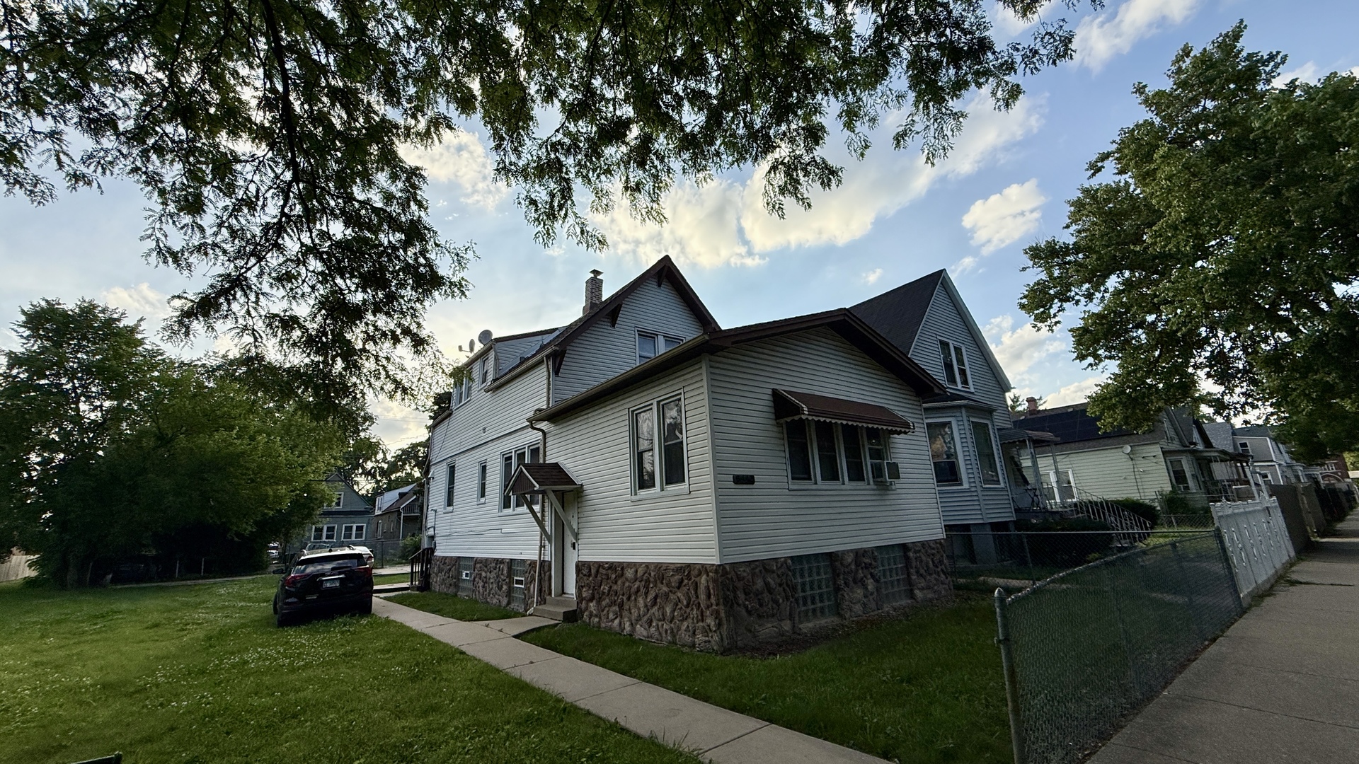 6442 S Wolcott Avenue Property Photo 3