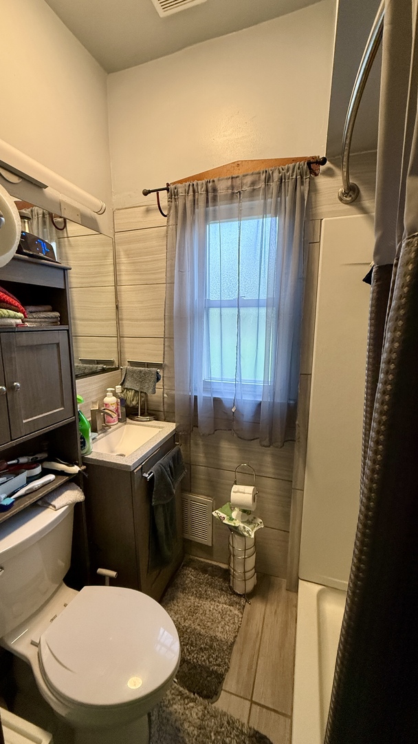 6442 S Wolcott Avenue Property Photo 8