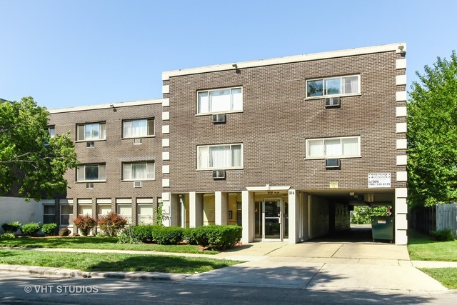 914 N Austin Boulevard B4 Property Photo 1