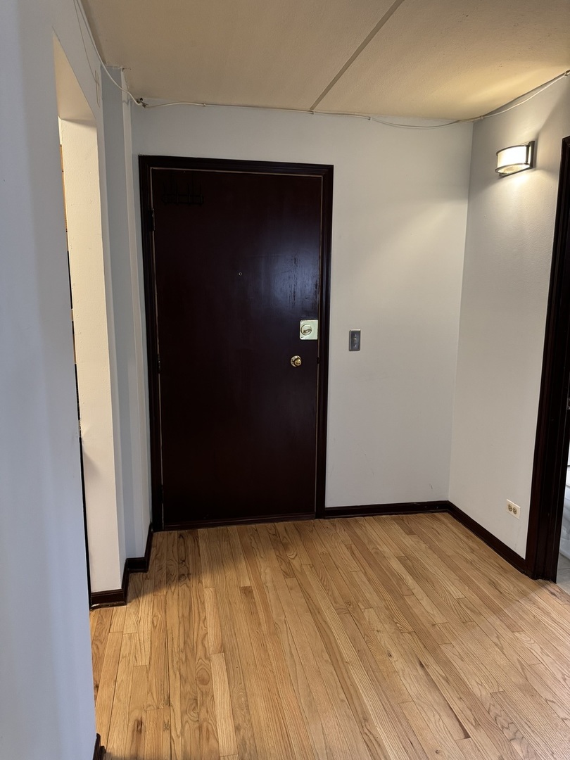 914 N Austin Boulevard B4 Property Photo 5
