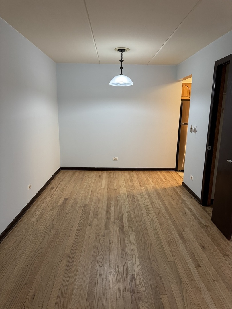 914 N Austin Boulevard B4 Property Photo 8