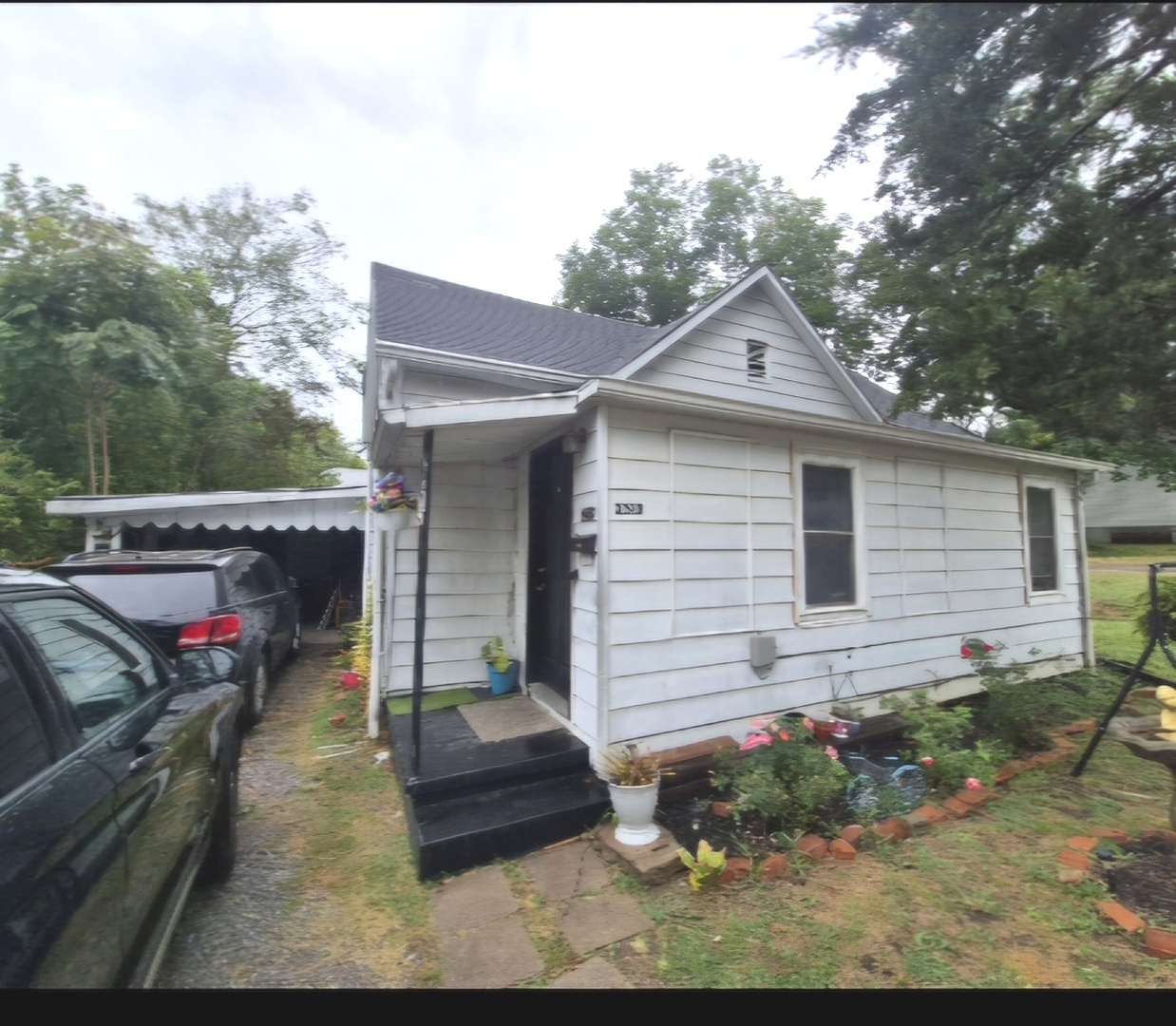 2313 Glenwood Avenue Property Photo 1