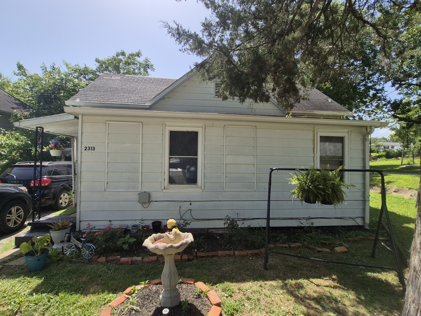 2313 Glenwood Avenue Property Photo 2