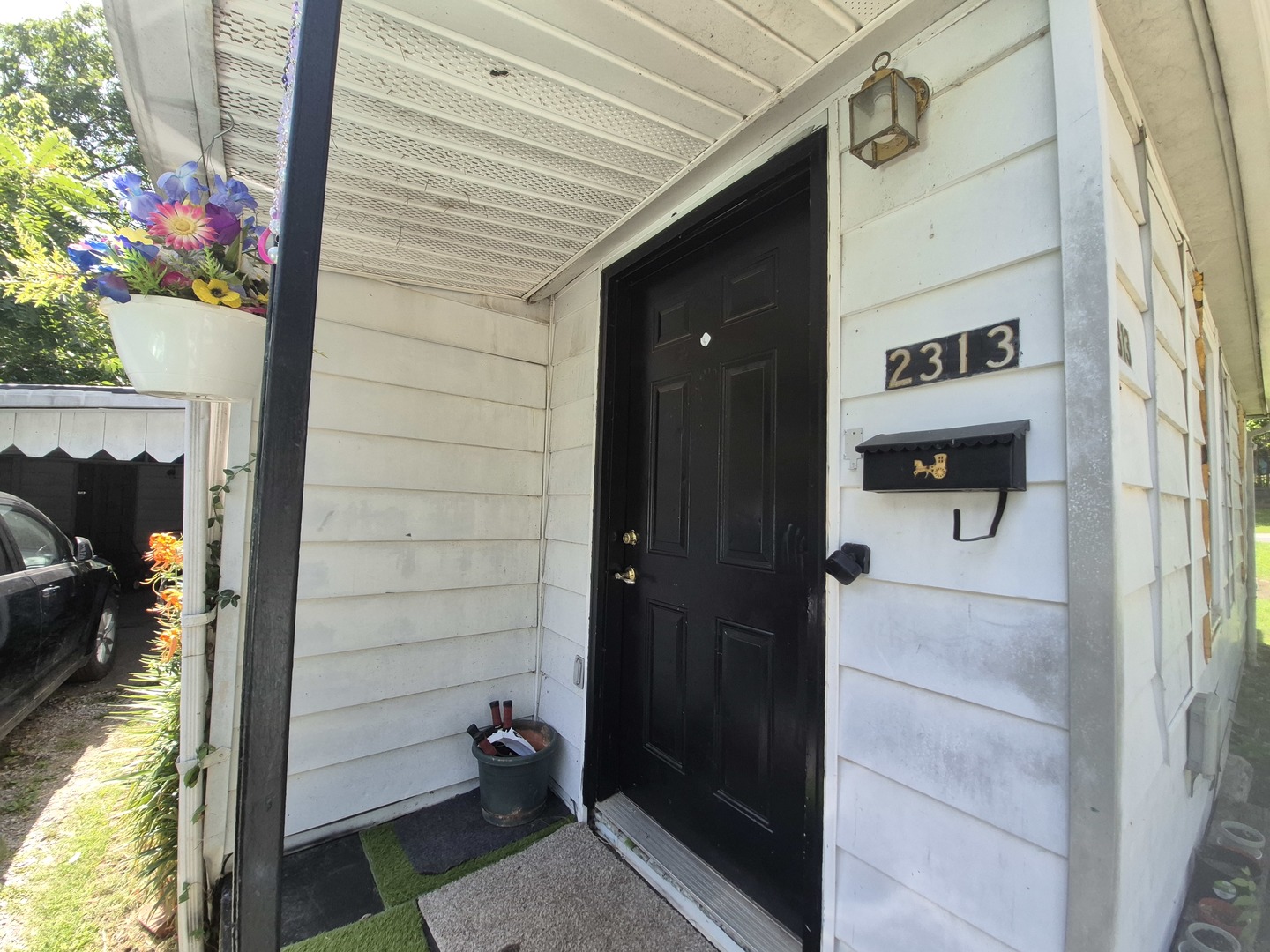 2313 Glenwood Avenue Property Photo 3