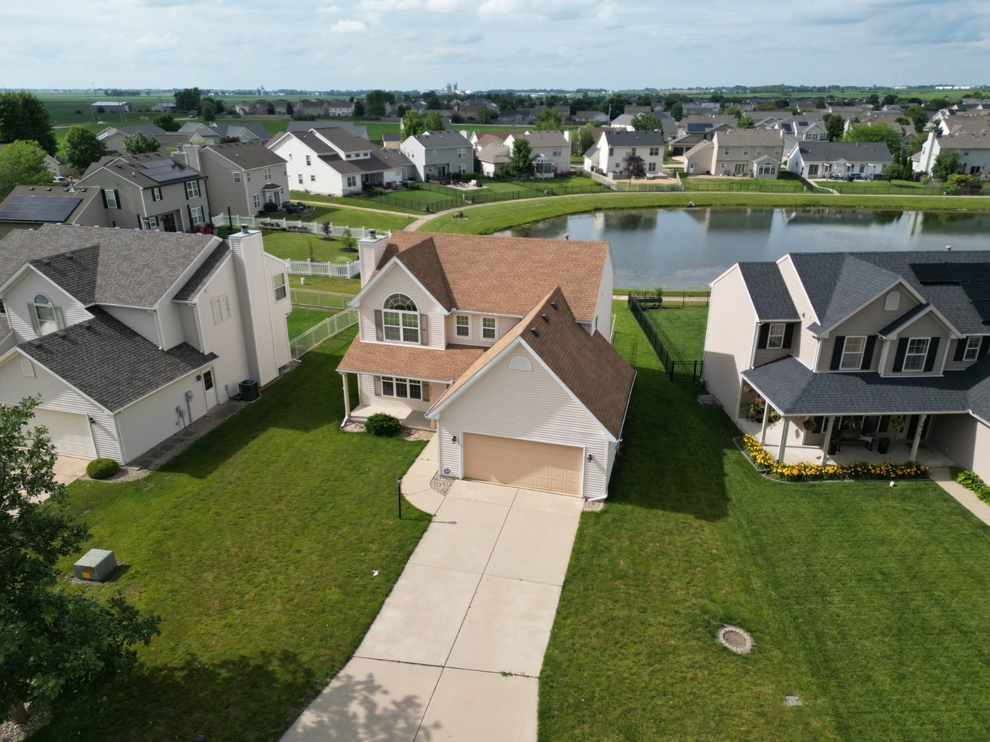 3922 Wild Flower Drive Property Photo 3