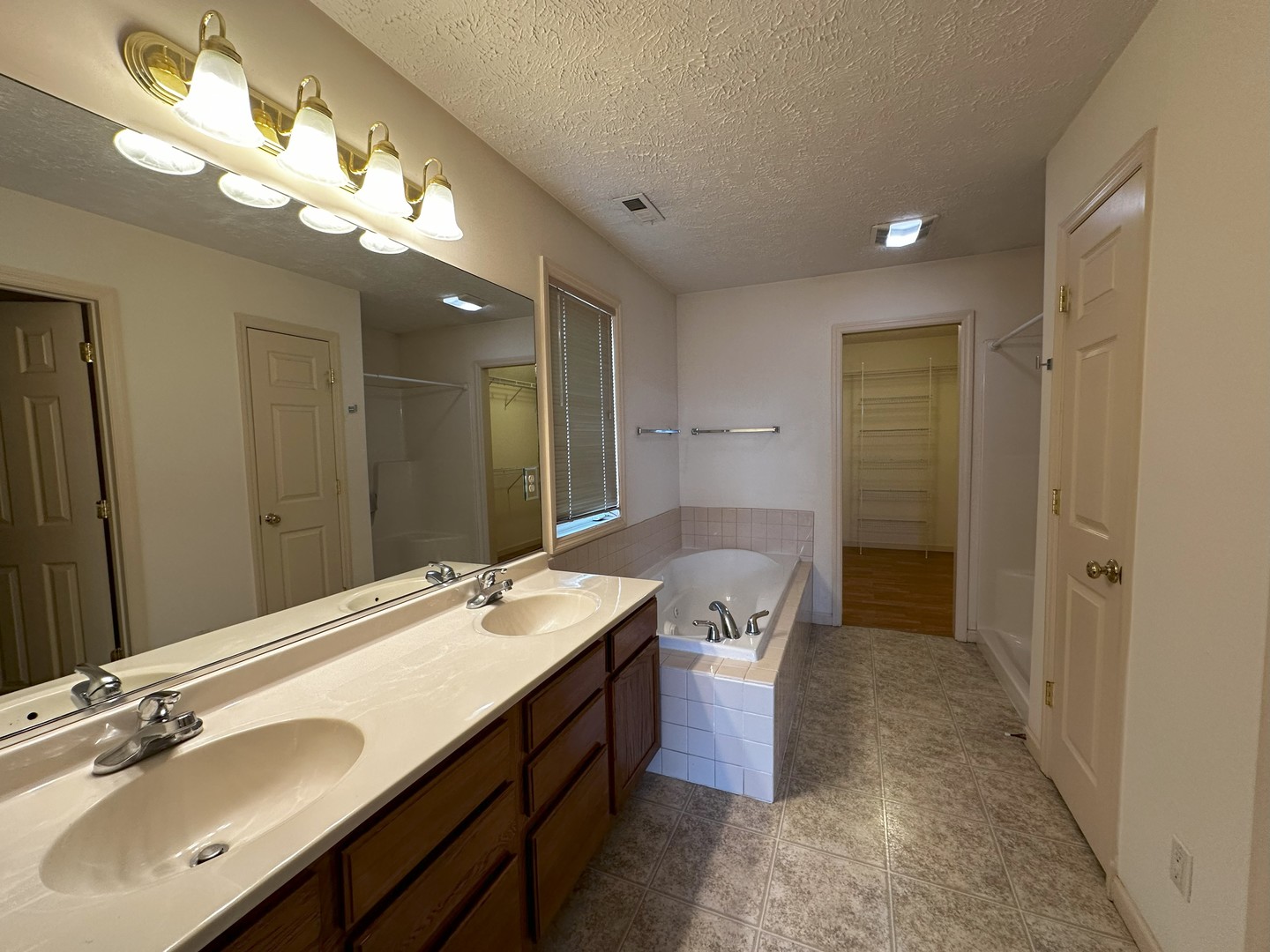 3922 Wild Flower Drive Property Photo 14