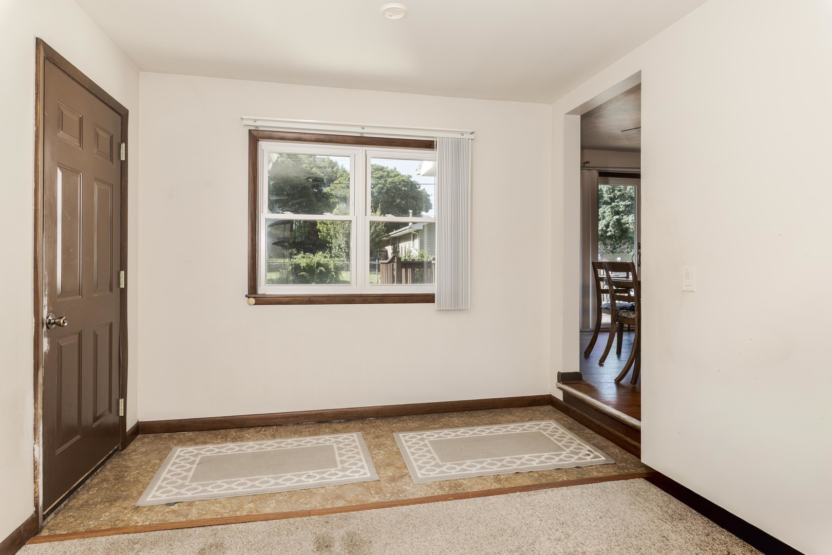 127 W 1st Street Property Photo 14