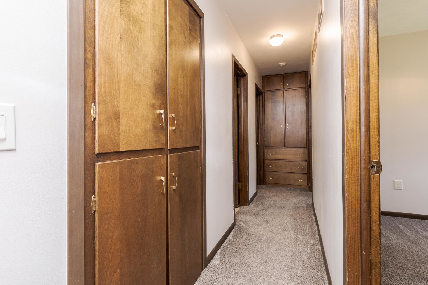 127 W 1st Street Property Photo 15