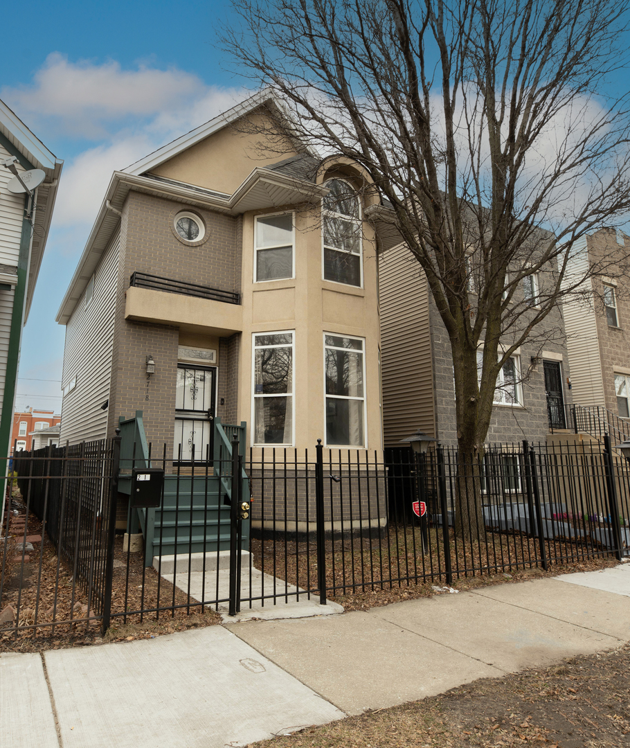 2718 W Washington Boulevard Property Photo 1