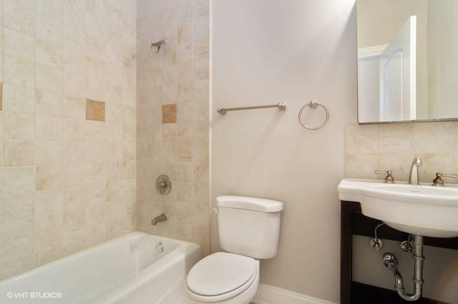 1330 W Argyle Street Property Photo 10