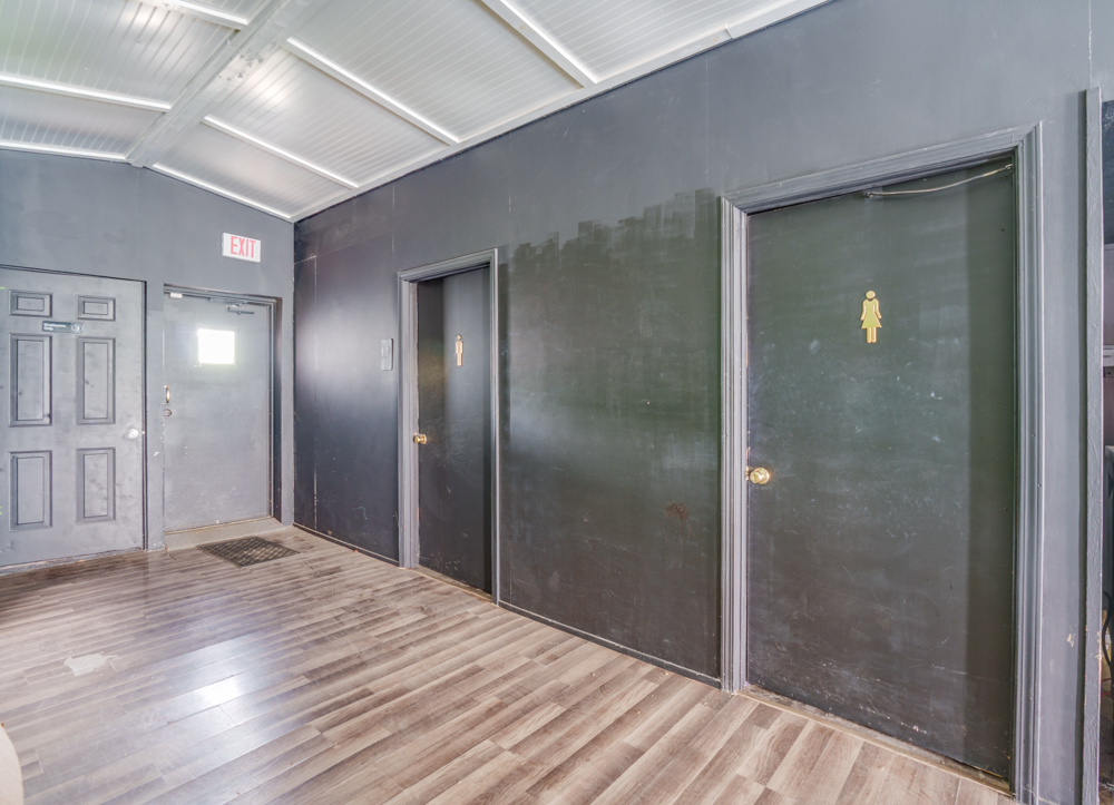 105 E Franklin Street Property Photo 13