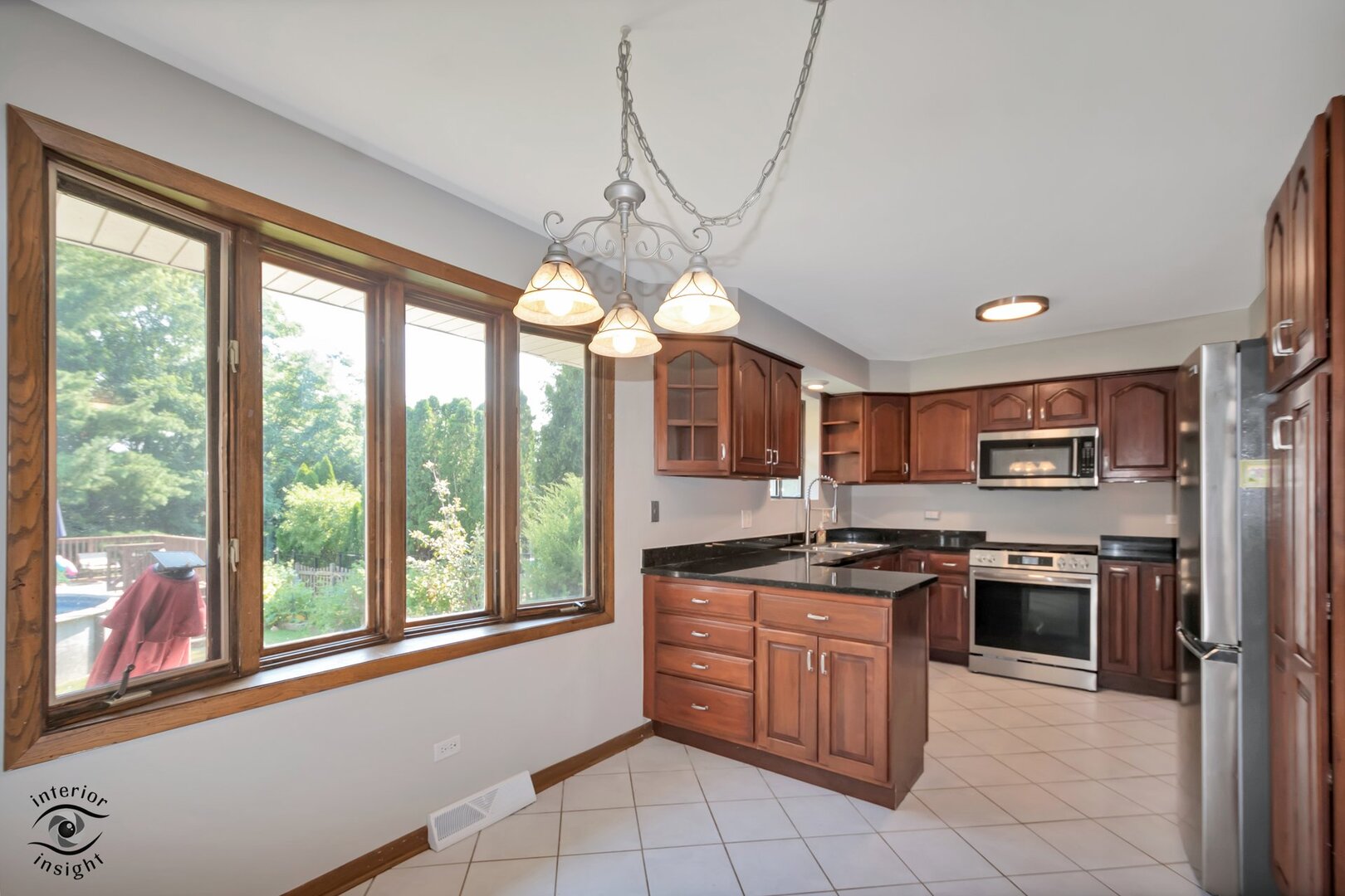 628 Camelot Drive Property Photo 8