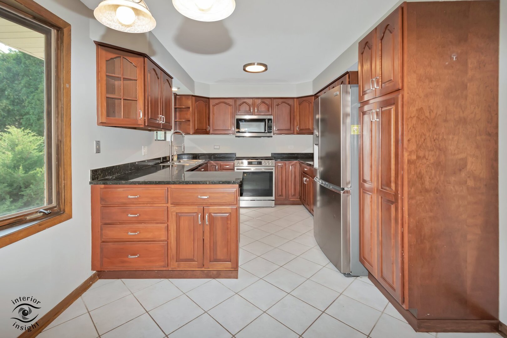628 Camelot Drive Property Photo 9