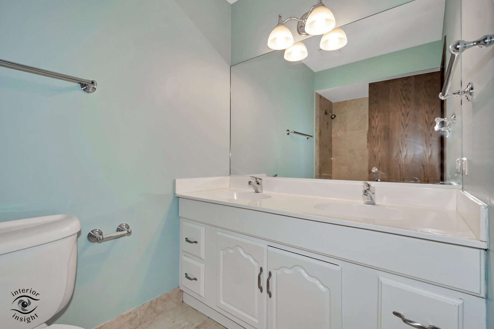 628 Camelot Drive Property Photo 28